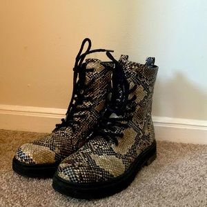 Snakeskin combat boots size 9M (faux snakeskin)